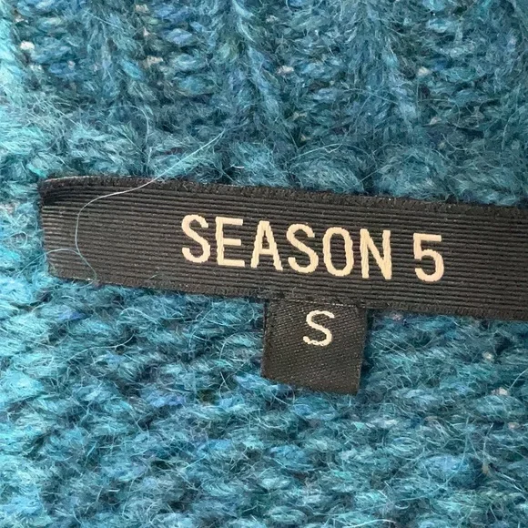 Yeezy rare lost hills season 5 Crew Neck Sweater size small teal